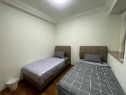 Queens (D3), Condominium #469154181